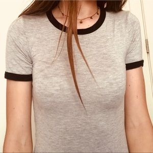 Grey shortsleeve tee